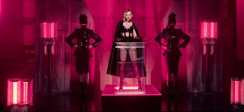 ลืมลุคเดิมๆของ Taylor Swift ไปได้เลย ทำไมน่ะหรอ เพราะเธอได้ตายไปแล้วไงละ Oh, 'cause she's dead !