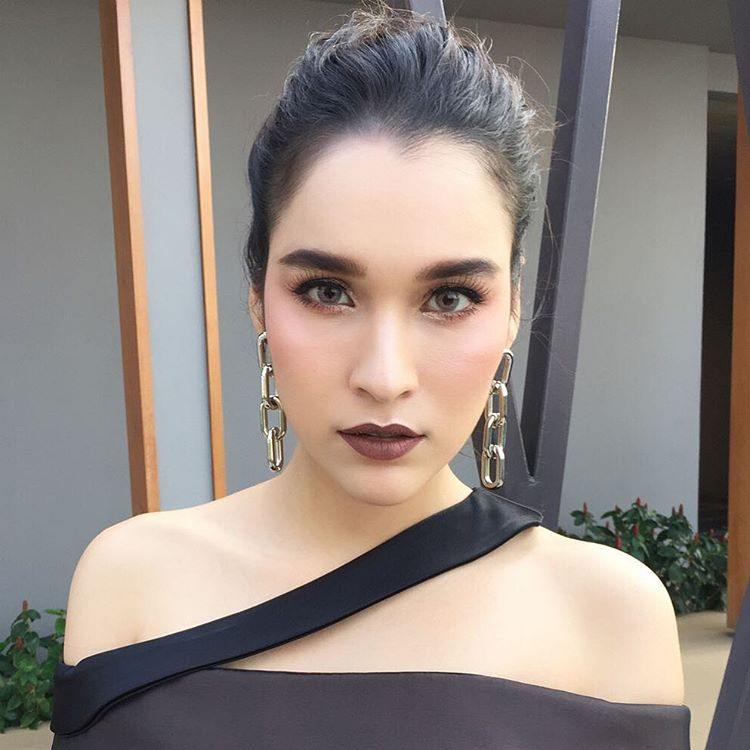 รวมทรงผมเกล้าสุดเก๋ ของเหล่าดาราใครปังใครพัง