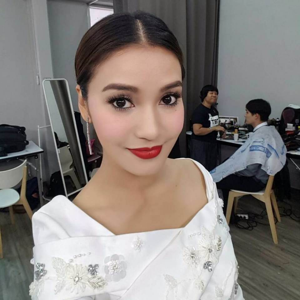 ชมพู่