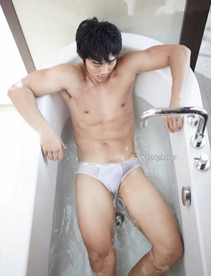 เลียจนแฉะลิ้น
