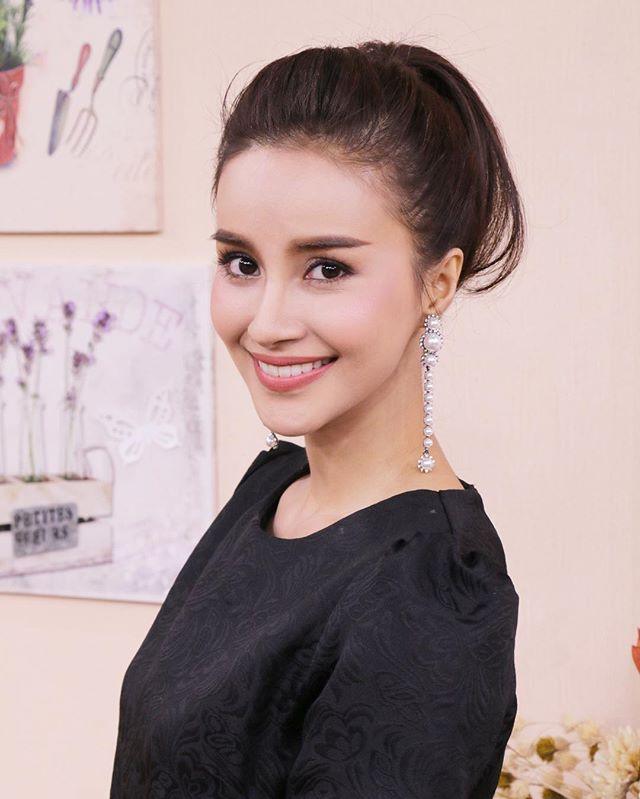 น้ำฝน พัชรินทร์ จาก นางร้ายซัมเมอร์.