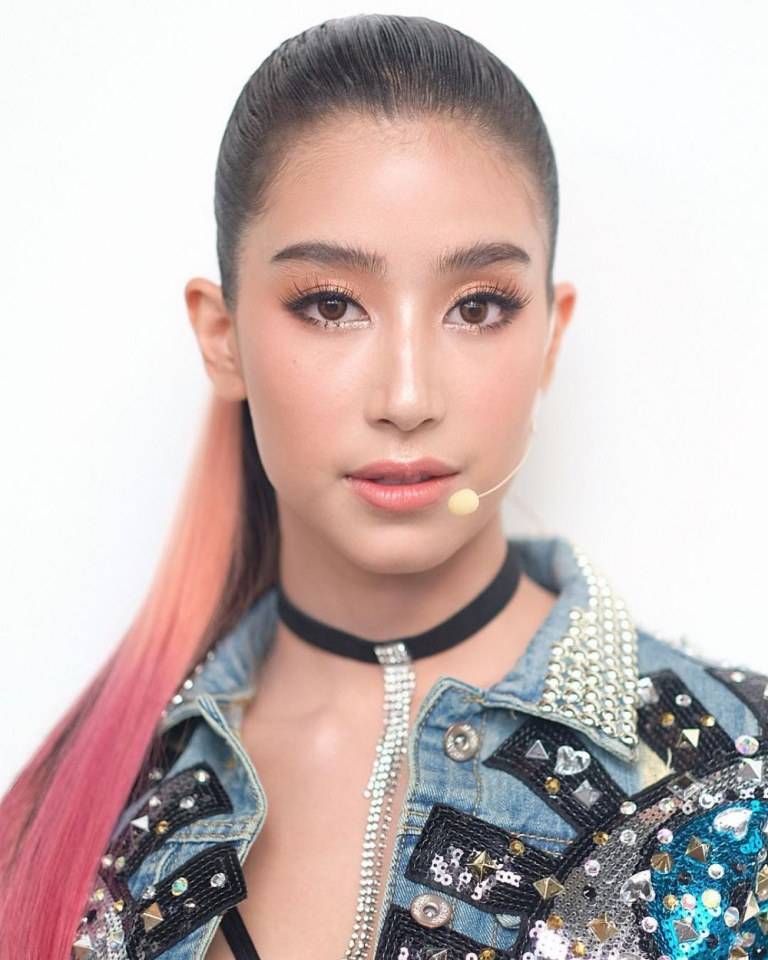 มิ้น ชาลิดา เรื่อง ขอโทษ ผมไม่ใช่คนแถวนี้