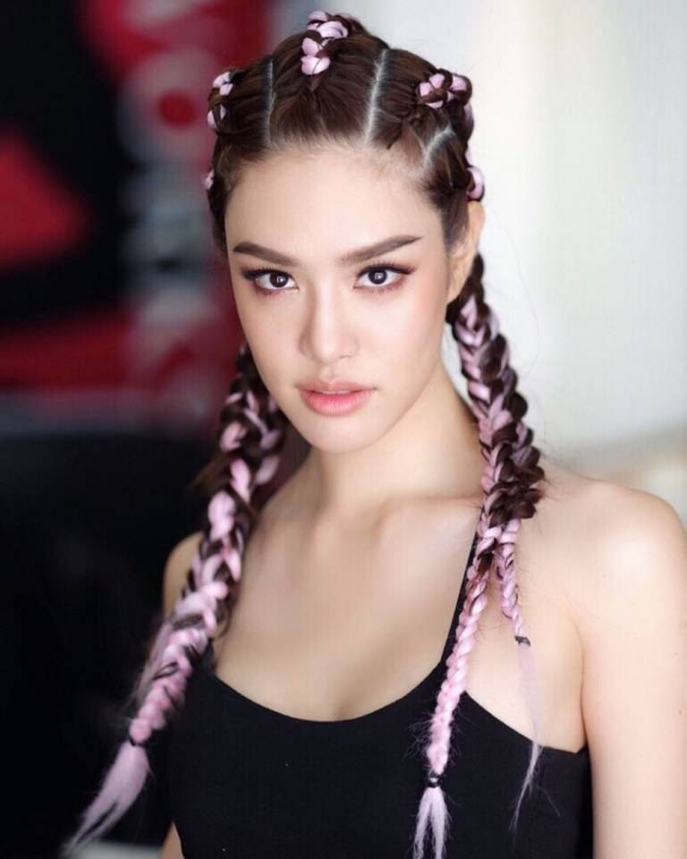 รวมดาราในลุคผมถักเปียคอลโทรลมีใครบา้งมาดู