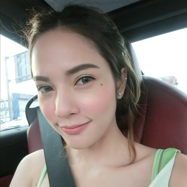 อุ้ม ลักขณา