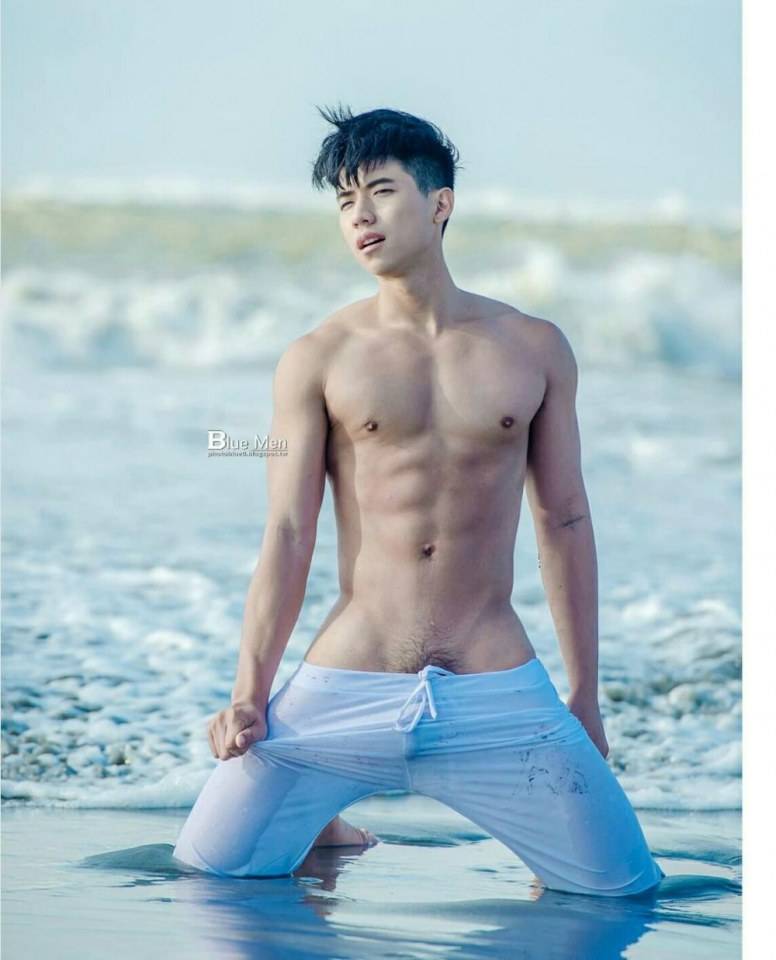 hot male 223 (18+)