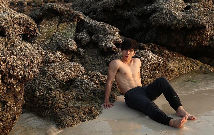 น้องเอิร์ล นายเเบบหุ่นเเซ่บ ใสๆ น่ารัก