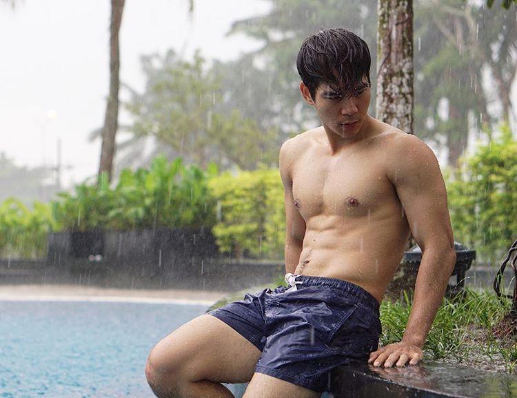 น้องเอิร์ล นายเเบบหุ่นเเซ่บ ใสๆ น่ารัก
