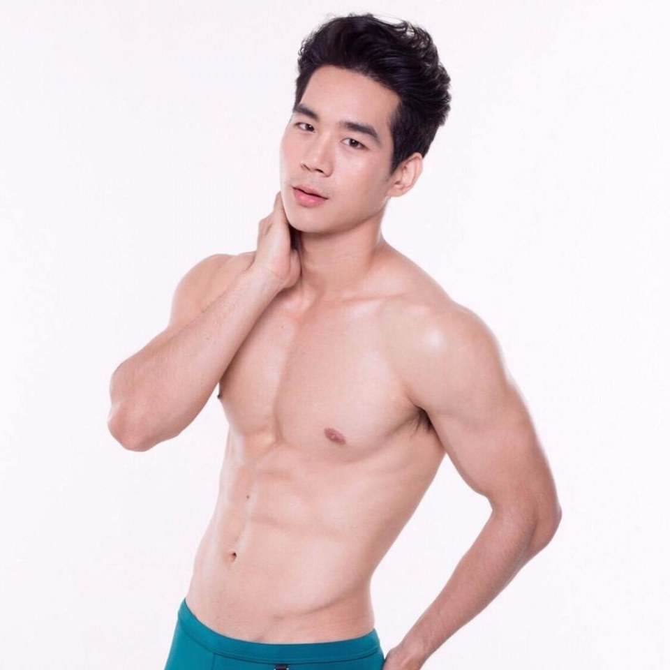 น้องเอิร์ล นายเเบบหุ่นเเซ่บ ใสๆ น่ารัก