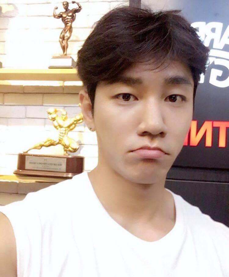 พี่เกาหุ่นน่าซบ ๓
