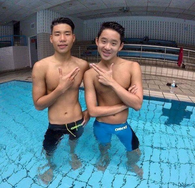 ผช&ชุดว่ายน้ำ