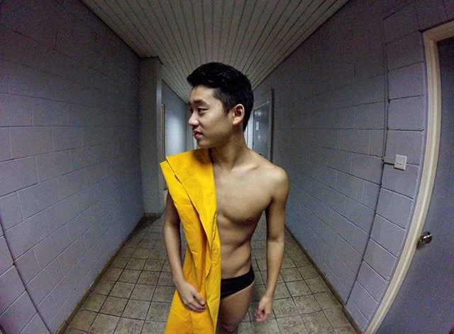 ผช&ชุดว่ายน้ำ