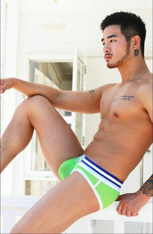 hot male 226 (18+)
