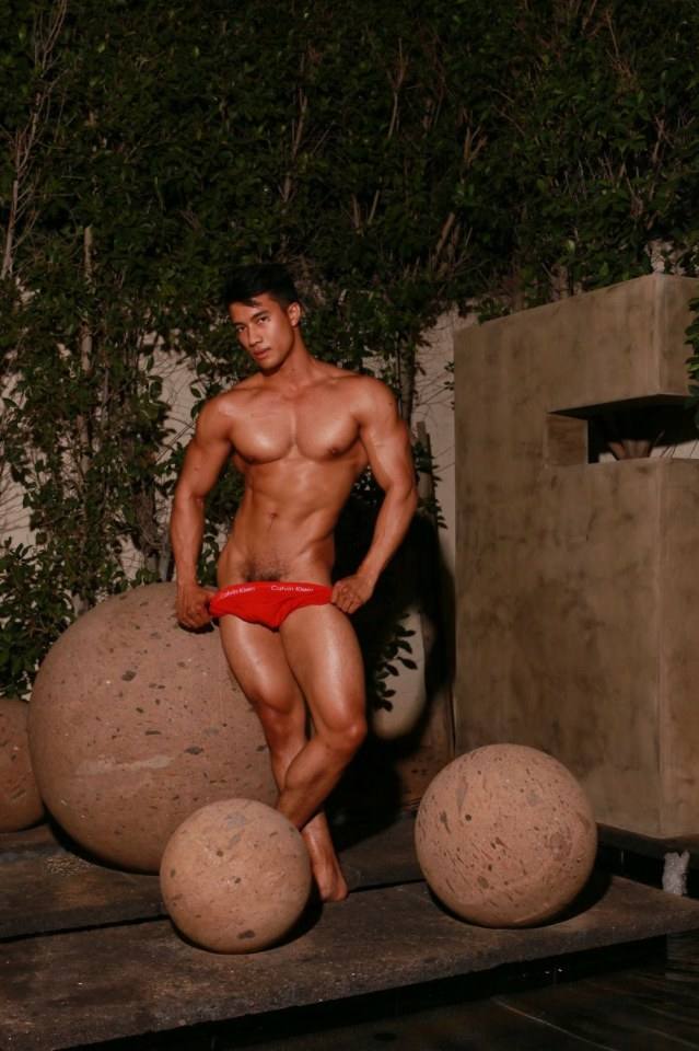 hot male 226 (18+)