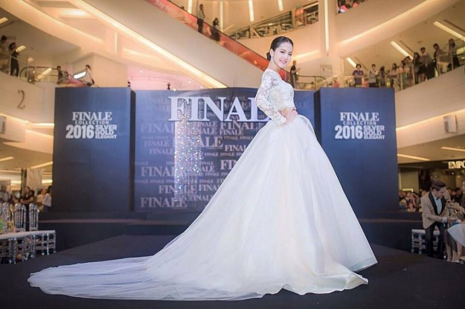 20ดาราใส่ชุดแต่งงานสวยๆคนใหนโดนใจคุณ
