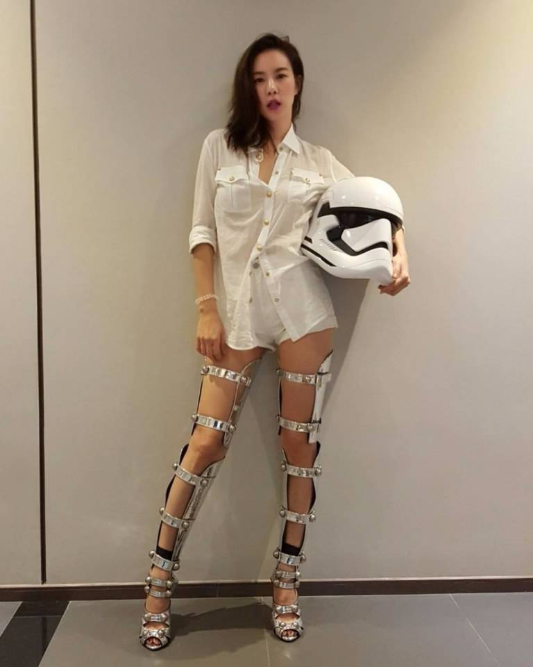 มาแรงงงงงง แฟชั้นรองเท้าลาสุดของเหล่าดารา