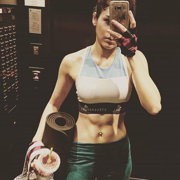 #อีกเทรนฮิตดาราโชว์กล้ามหน้าท้องวัดกันไปเลยสาวคนไหนซิกแพคสวยแซ่บที่สุด!