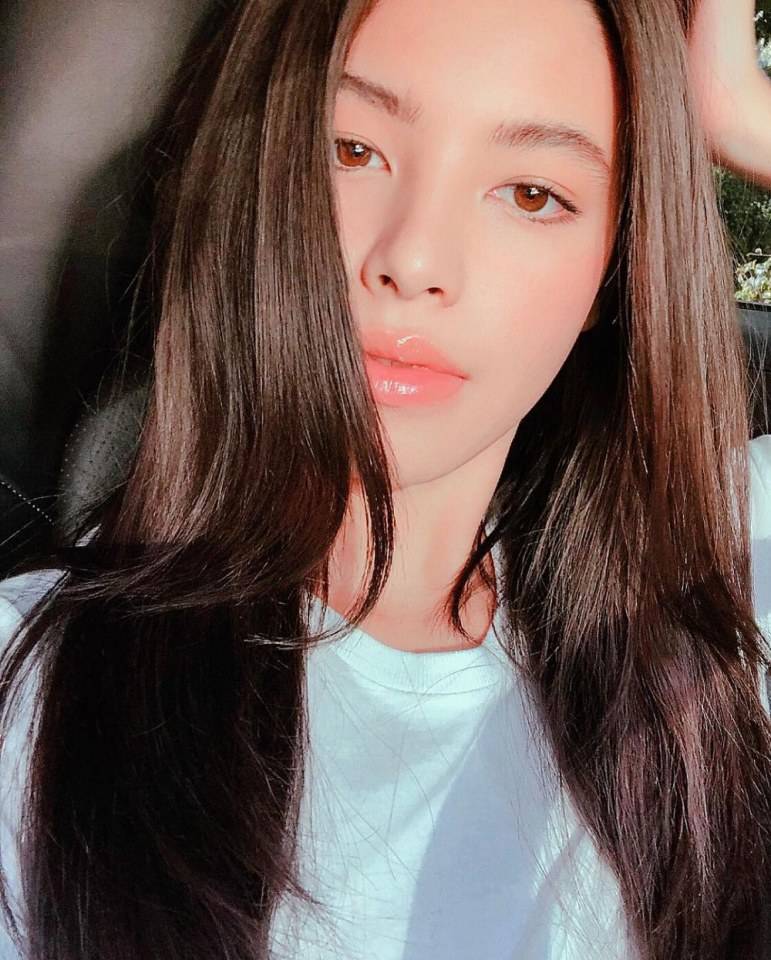 แคท ซอนญ่า =ไทย/จีน/เลบานิท