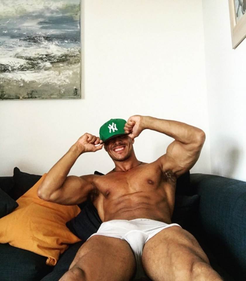 hot male 227 (18+)