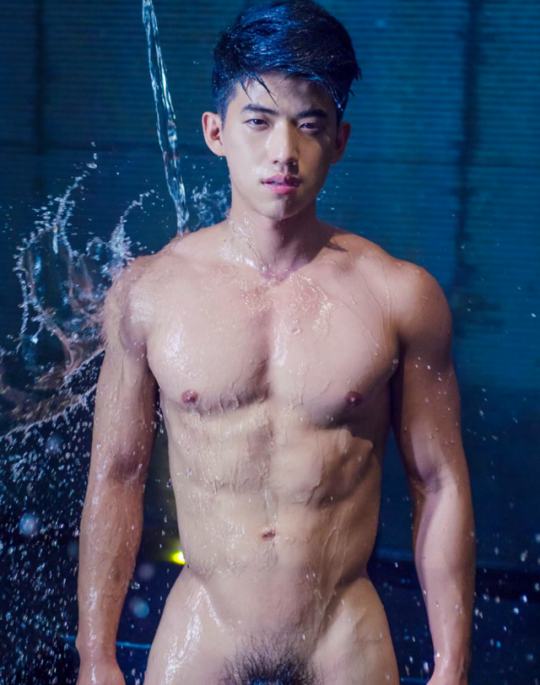ถอดโชว์เรือนร่าง 1706