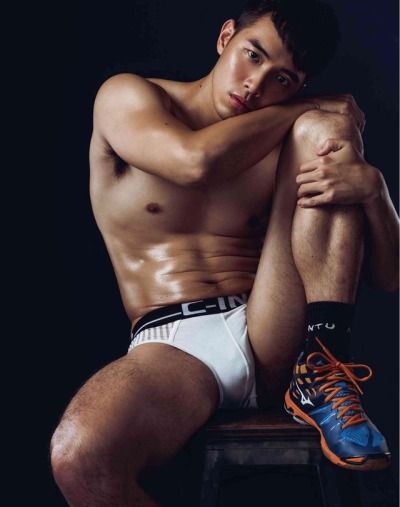 hot male 228 (18+)