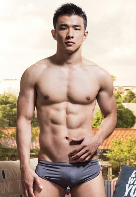 hot male 228 (18+)