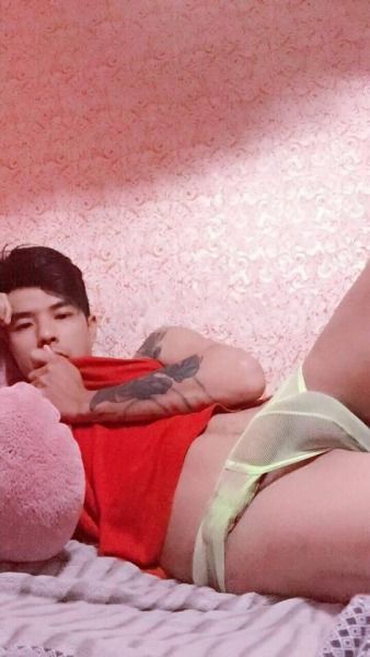 hot male 228 (18+)