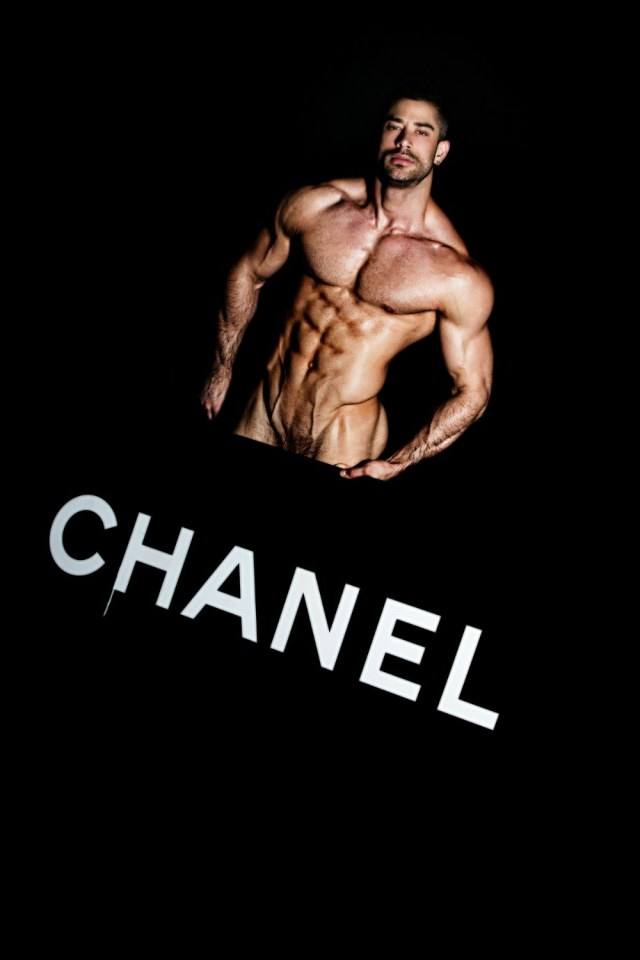 hot male 229 (18+)