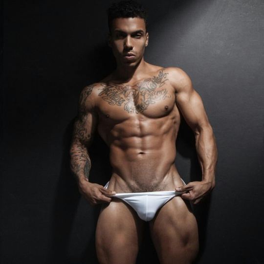 hot male 229 (18+)