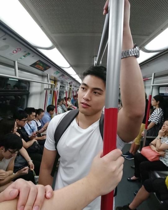 หล่อบ้างน่ารักบ้าง ๒๕