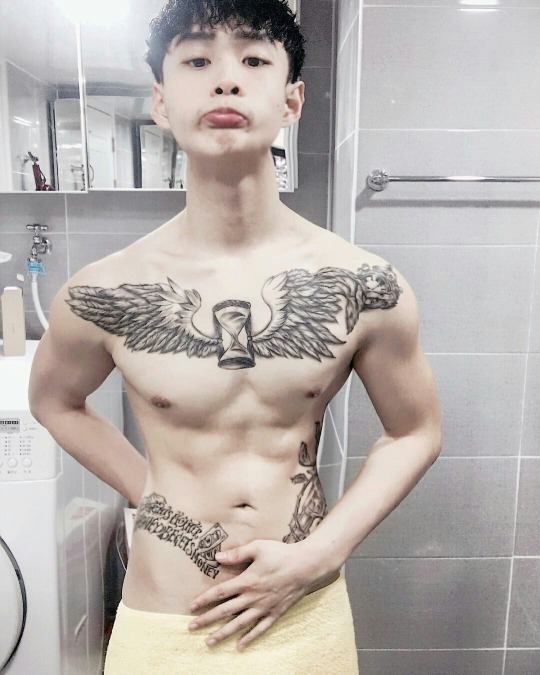หล่อบ้างน่ารักบ้าง ๒๕