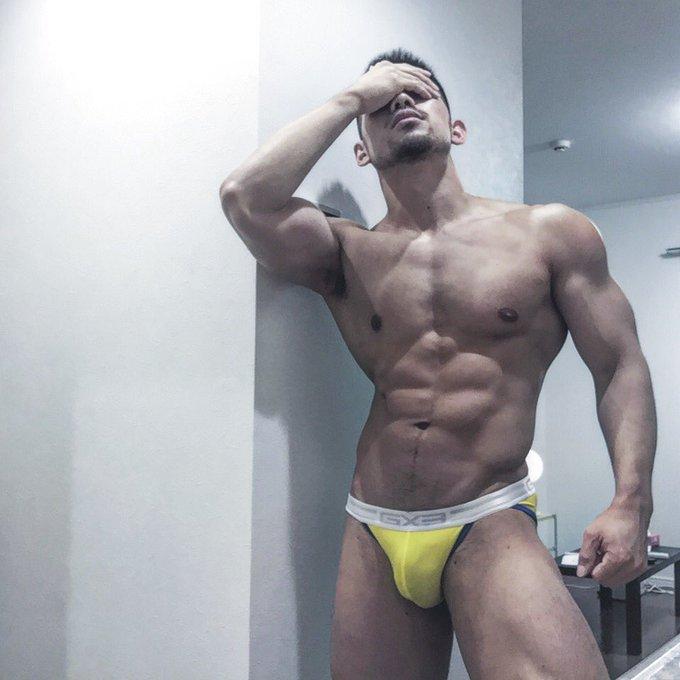 hot male 230 (18+)
