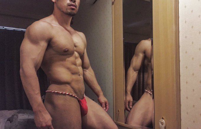 hot male 230 (18+)