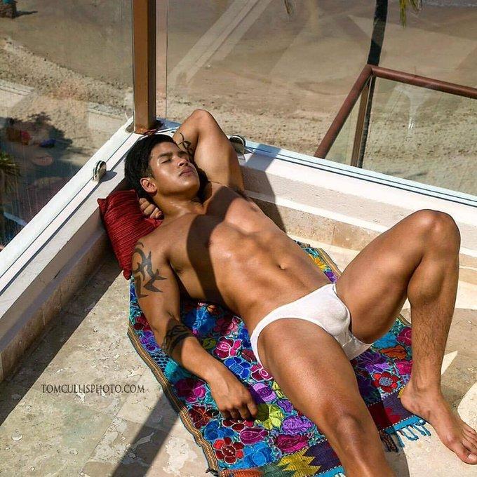 hot male 230 (18+)