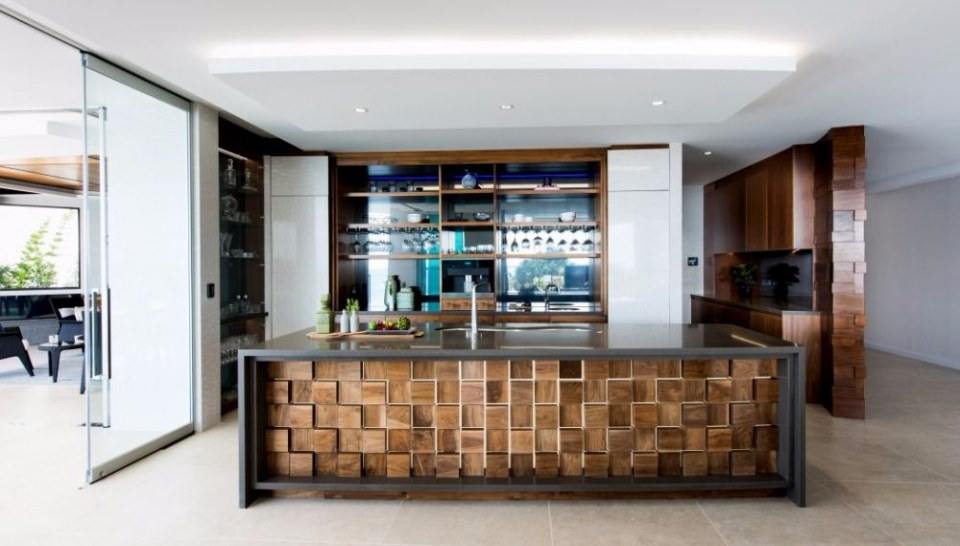 Lagoon House by Robin Payne