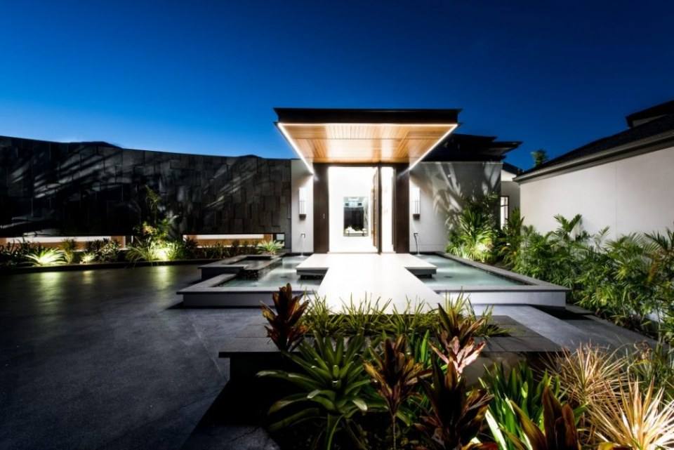 Lagoon House by Robin Payne