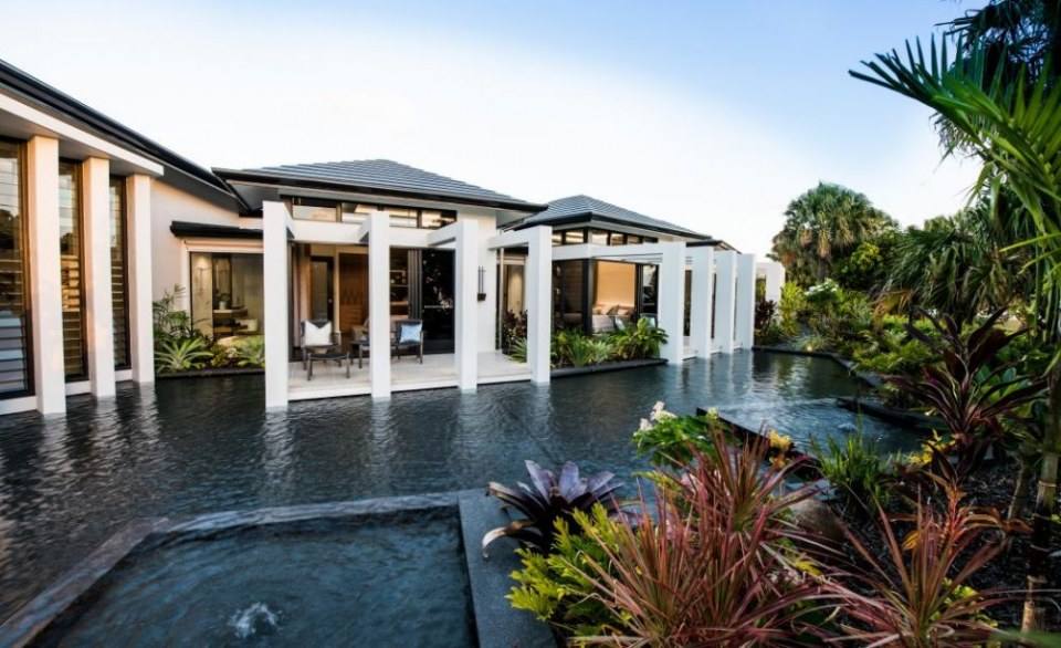 Lagoon House by Robin Payne