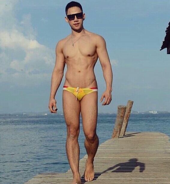 hot male 231 (18+)