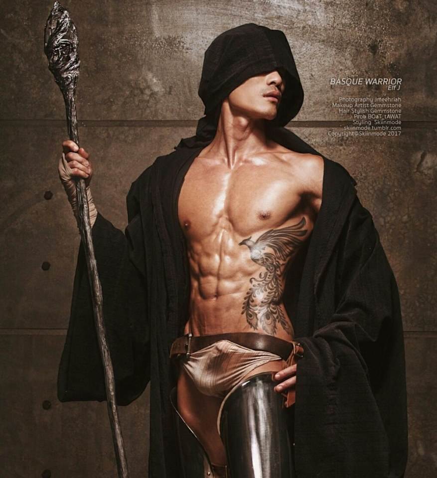 hot male 231 (18+)