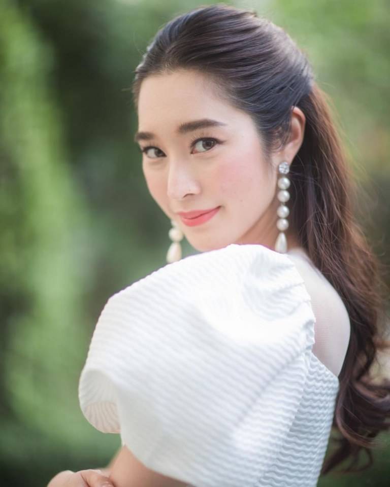 #มาแรง20ดารากับ"ต่างหูเส้นยาว "เทรนด์ฮอตเว่อร์ ๆ ในหมู่ดารา