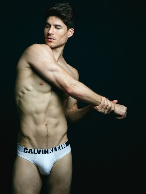 Hot guy in underwear 280