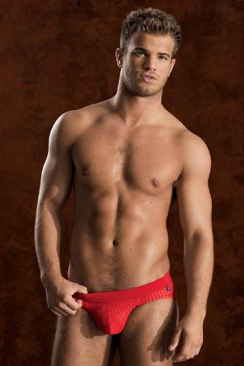Hot guy in underwear 280