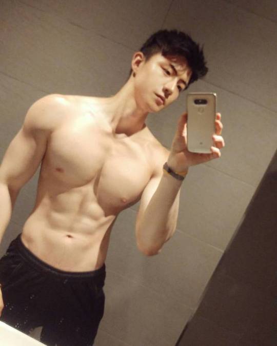 ถอดโชว์เรือนร่าง 1711