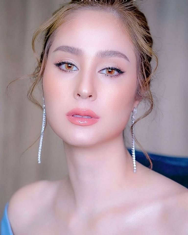 ขวัญ อุษามณี
