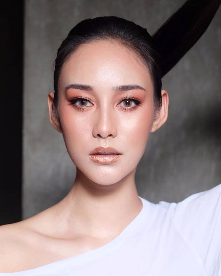 นาว