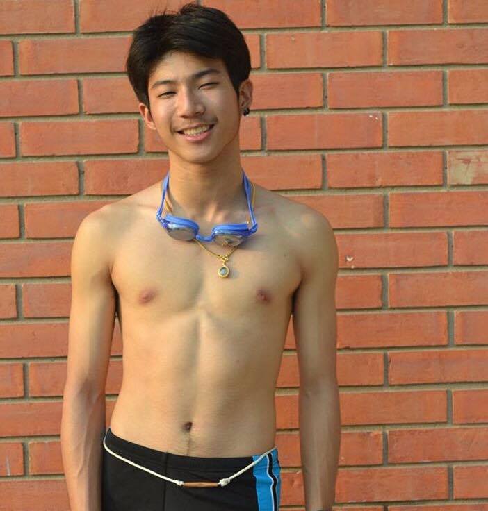 หุ่นแซ่บแต่เด็ก #1