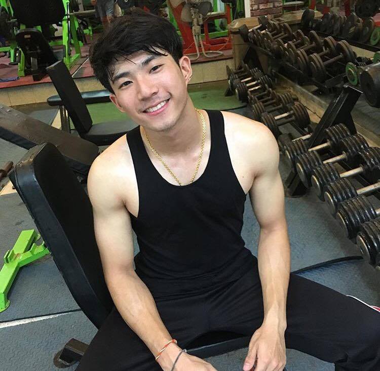หุ่นแซ่บแต่เด็ก #1