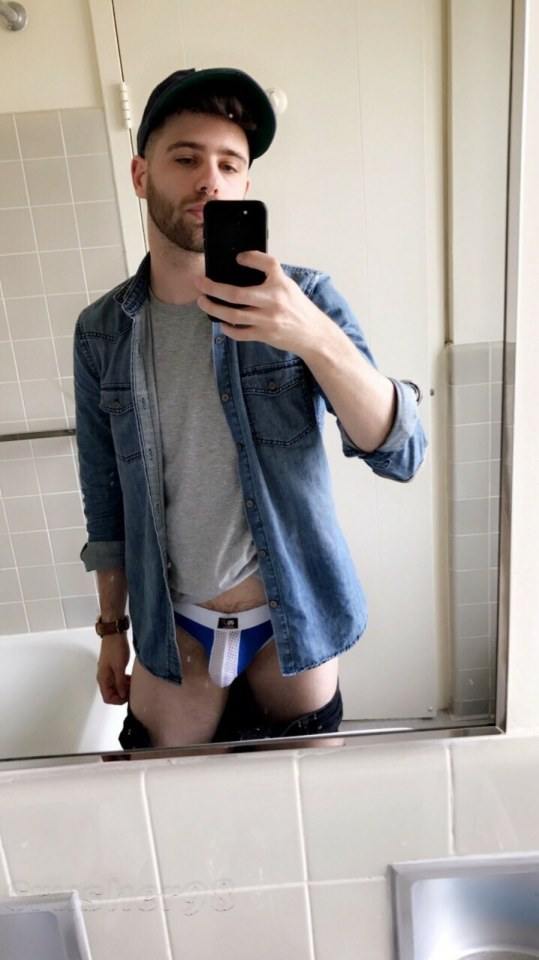 hot male 235 (18+)