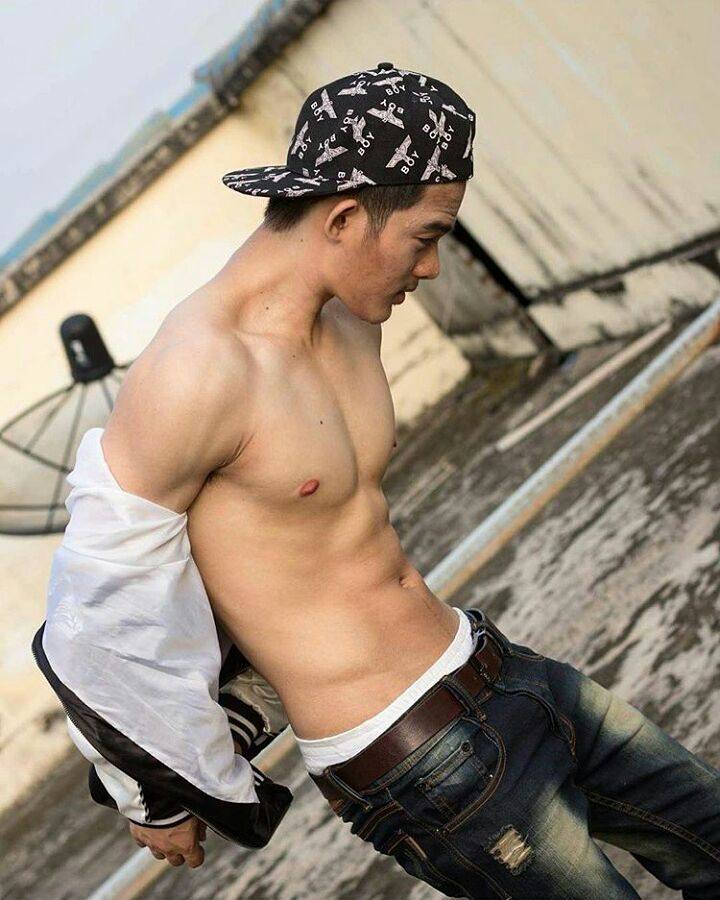 นี่คุณ!! ฉันบอกให้คุณหันมาไง 2,080