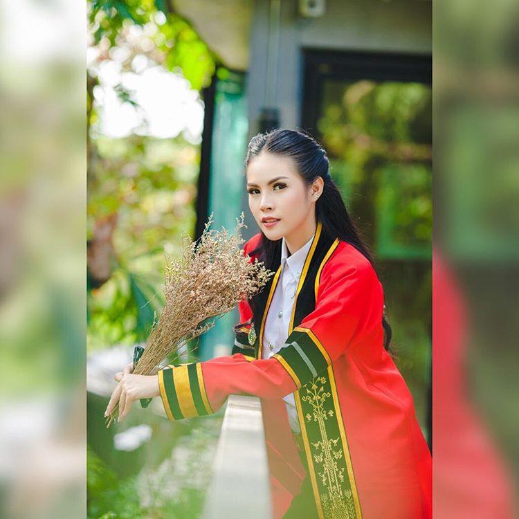 ดาราเรียบจบ