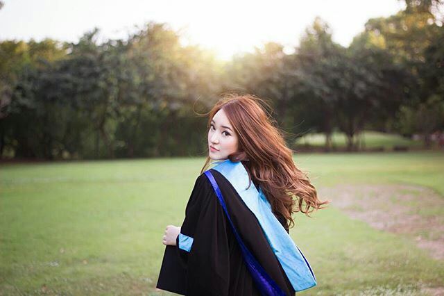 ดาราเรียบจบ